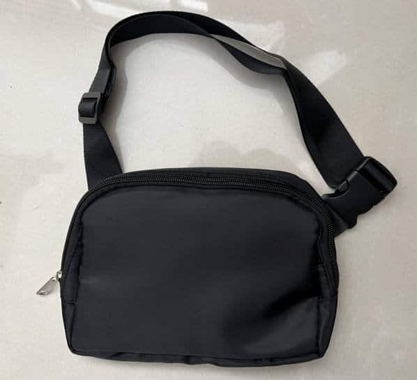 Polyester Waterproof Crossbody Bag with Adjustable Strap Compact Chest Pack for Outdoor Travel - Image 3